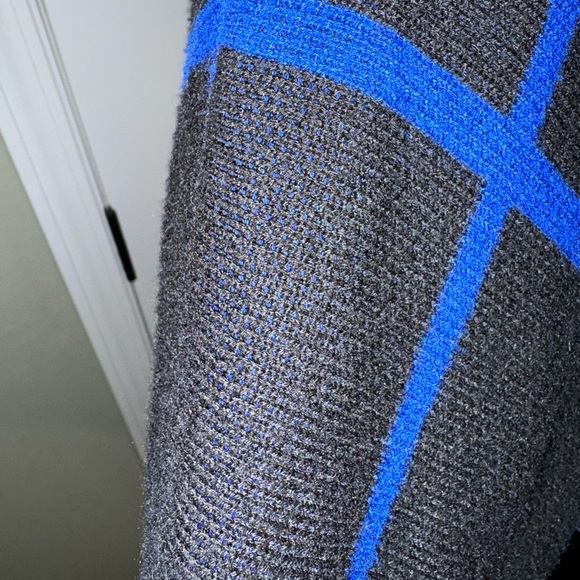 Spense Size Large oversized royal blue and black geometric sweater- EUC - Picture 3 of 11